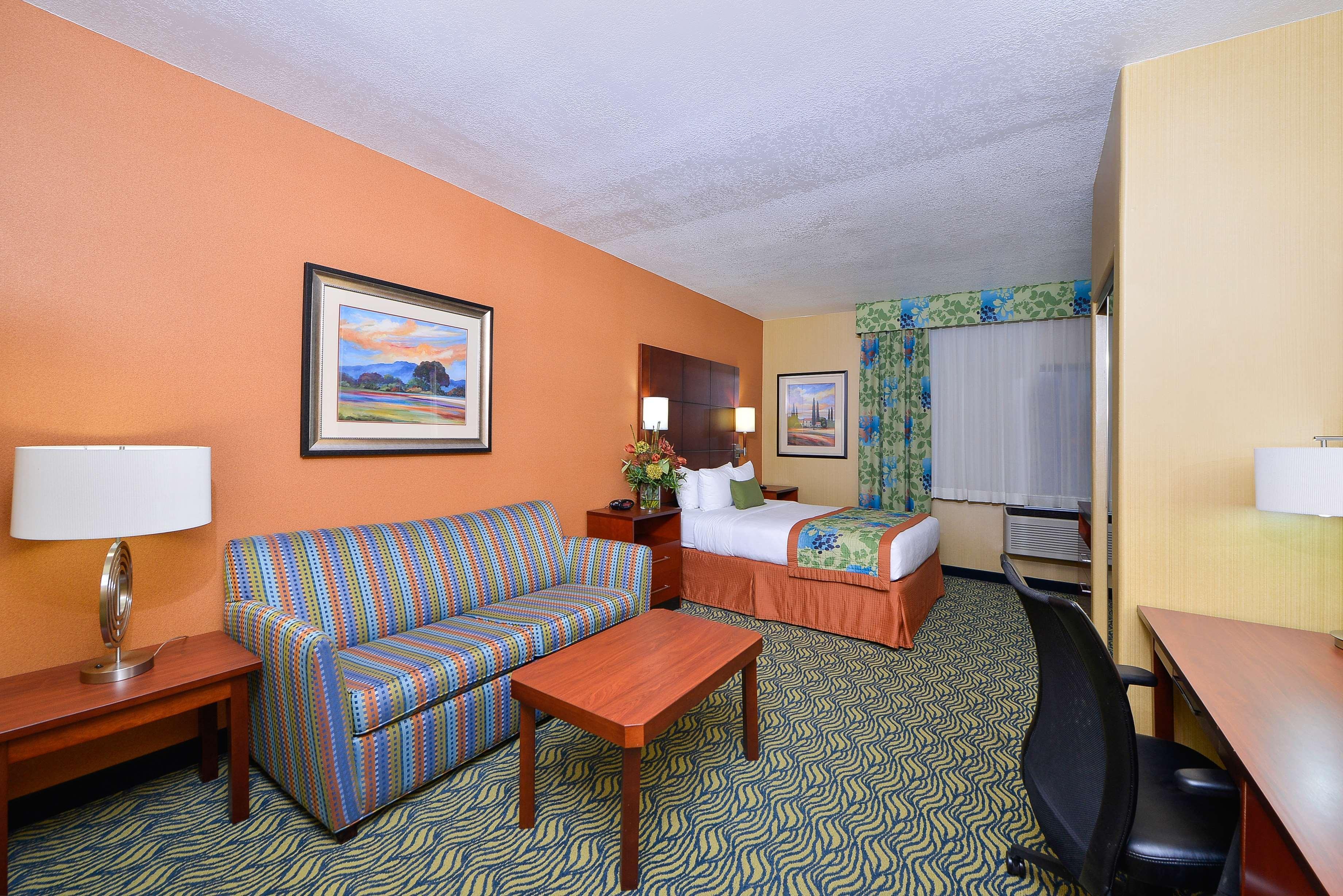 Best Western Plus Fresno Inn Εξωτερικό φωτογραφία