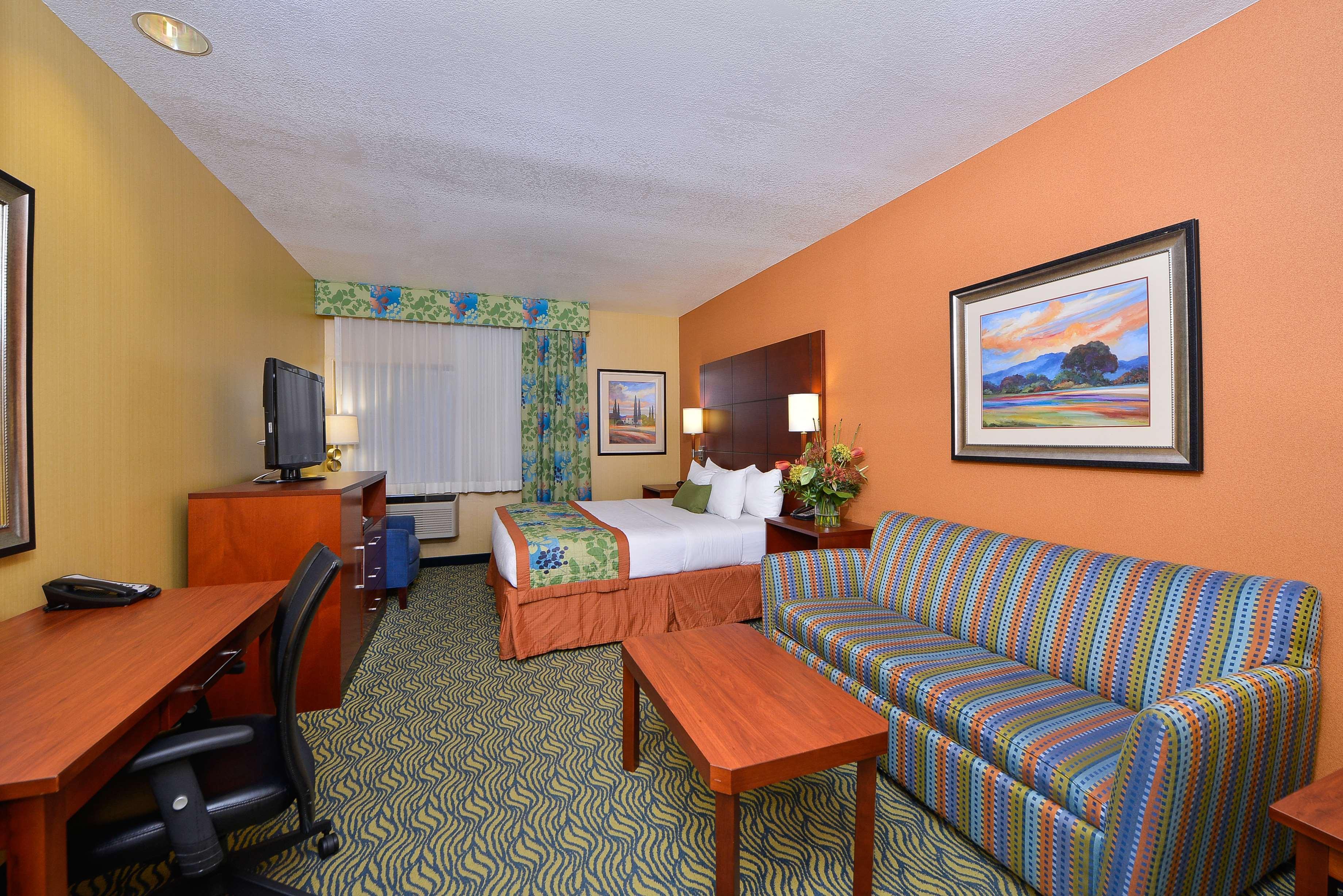 Best Western Plus Fresno Inn Εξωτερικό φωτογραφία