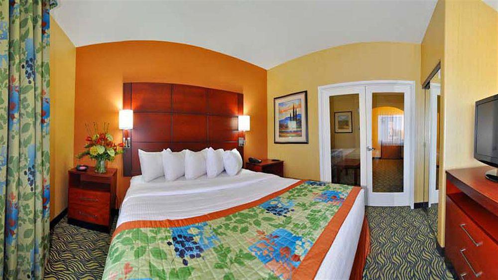 Best Western Plus Fresno Inn Εξωτερικό φωτογραφία