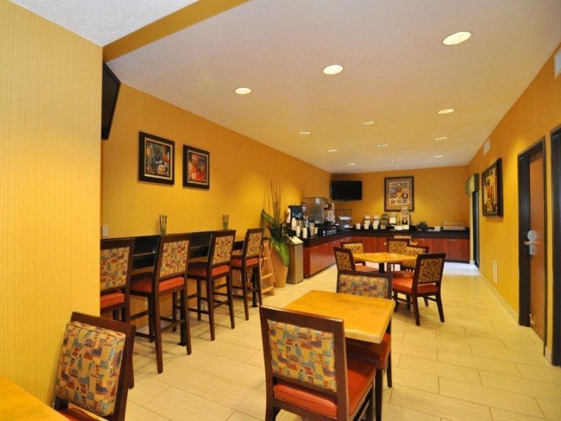 Best Western Plus Fresno Inn Εξωτερικό φωτογραφία